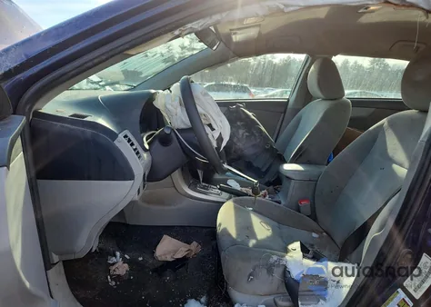 2013 Toyota Corolla Base z USA, uszkodzony, nr VIN 5YFBU4EE8DP102909